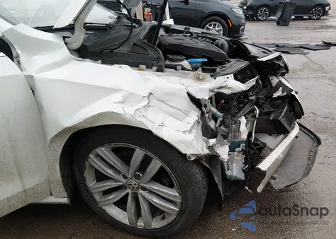 2018 Volkswagen Passat 2.0T Se z USA, uszkodzony, nr VIN 1VWBA7A39JC048763